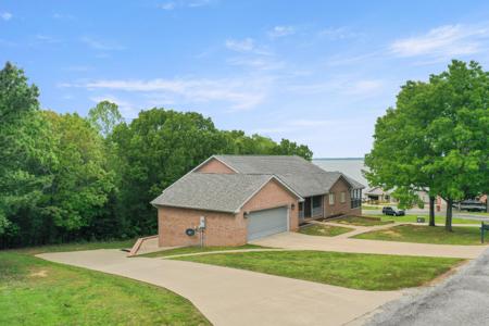 25 John Downs Ct