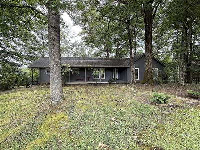 204 Red Bud Dr