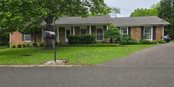 3824 Lake Aire Ct