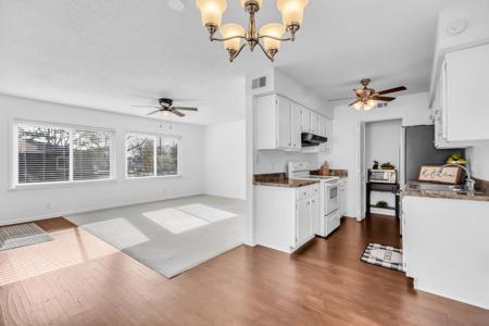 250 Donna Dr