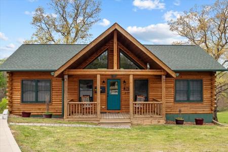 229 Blackhawk Ct