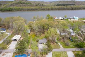557 Riverview Dr