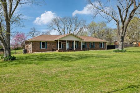 438 Nichols Cir W