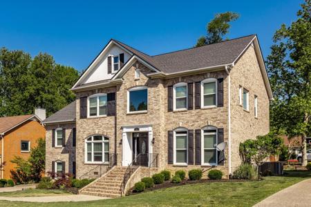 102 Fairlake Ct