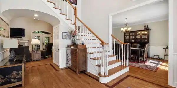 3208 Thoroughbred Dr