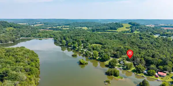 23 Lincoln Lake Rd