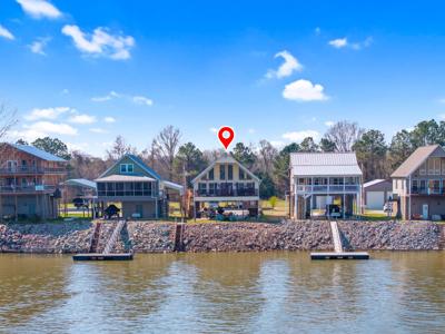 1198 Whites Creek Ln