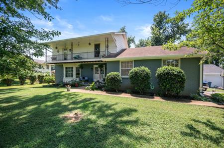 108 Austin Ave