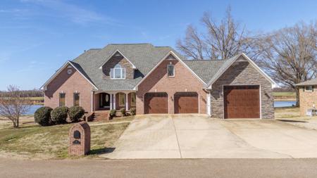 35 TENNESSEE RIVER LN