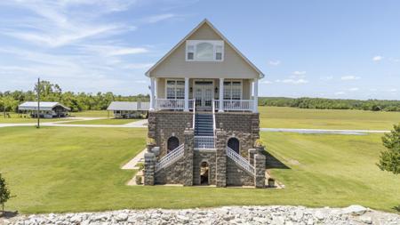 320 SILVER WATER LN