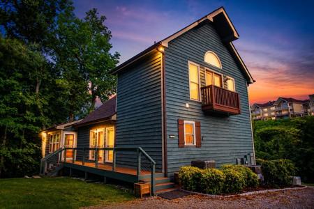 105 Bay Dr