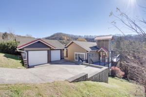 220 Sandgate Dr