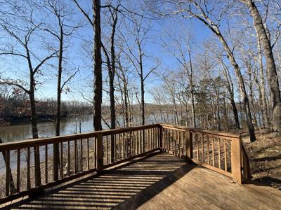 205 Lewis Cir
