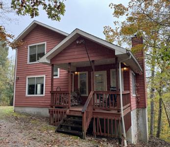 1052 Cherokee Dr