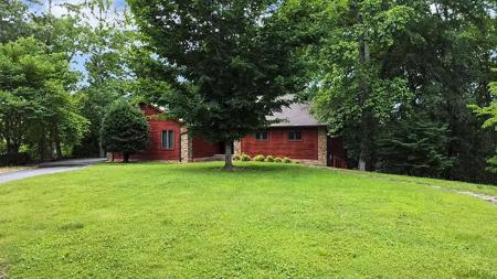 8 Admiral Point Dr