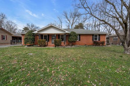 1515 Clydeway Dr