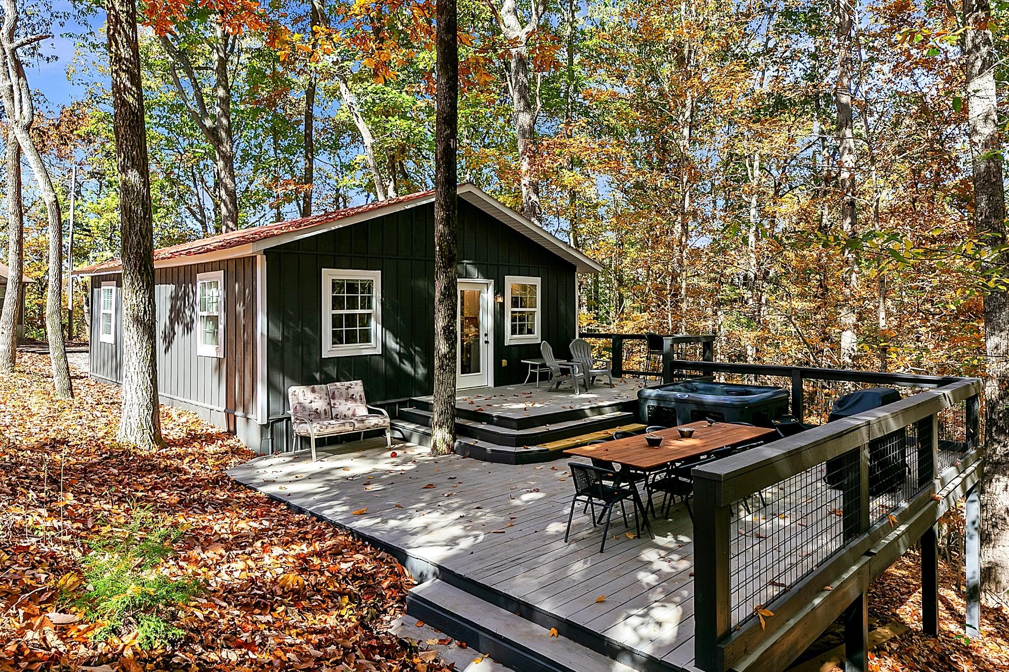 300 Lakeview Dr, Smithville, TN lhrmls02141234