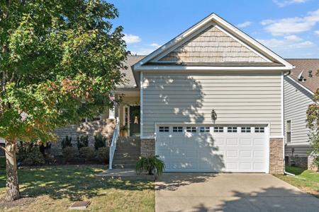 404 Stone Chimney Ct