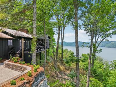 675 Blackberry Hill Rd