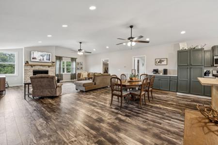 13 Grisham Hollow Ln