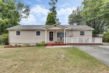 106 Swann Ave