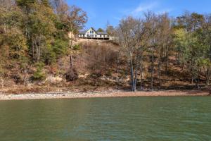301 Riverview Dr