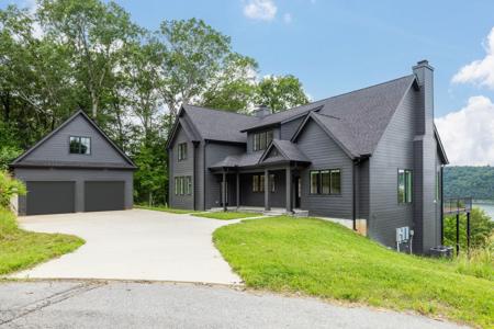 928 Harbor Pointe Drive
