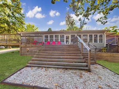663 Jonathan Shores Rd
