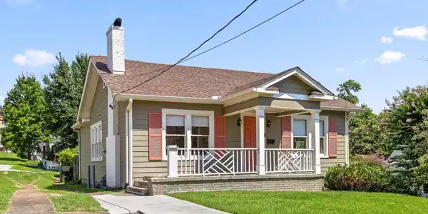 517 Young Avenue