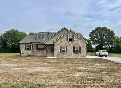 438 Randall Ln