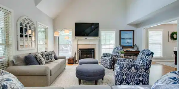 800 Harbor Dr