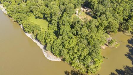 4 Island View Dr