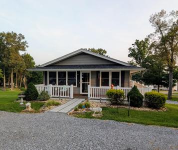 41 Nancy Ave