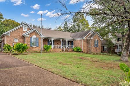 3209 Brookmont Cir