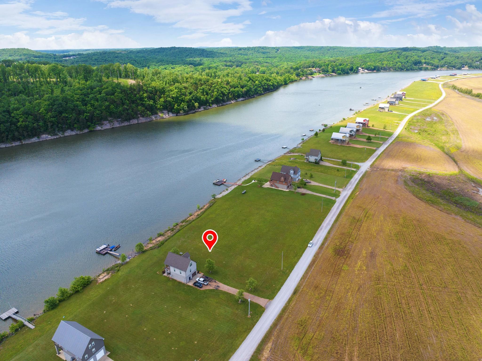 1027 Hardin Bottom River Road, Clifton, TN lhrmls02175784