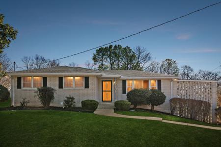 112 Hickory Heights Drive