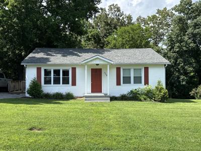 329 Castle Ln