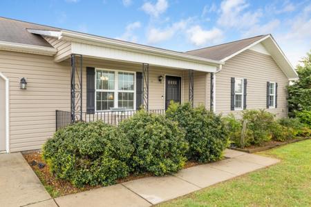 419 Strawberry Dr