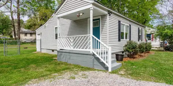 3931 Birmingham Drive
