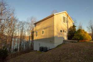 14 Crest Dr 
