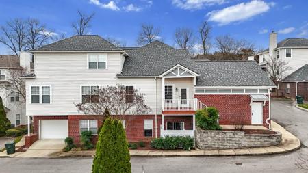 922 Bracken Trl