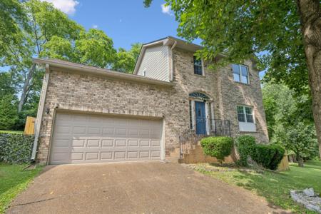3404 Parkwood Ct