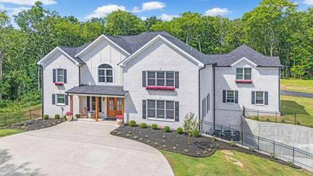 135 Curtiswood Dr