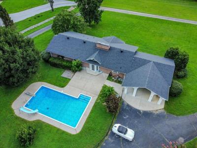 1002 Allenwood Dr