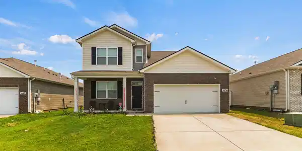 5636 Hickory Woods Dr