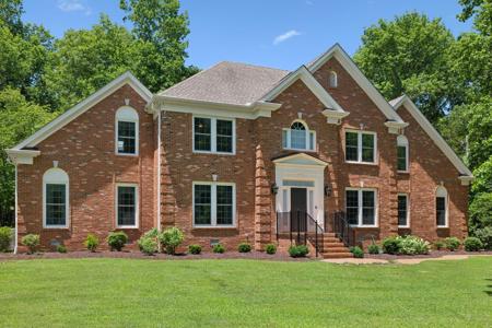 3208 Thoroughbred Dr