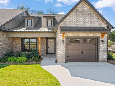 127 Edgefield Court