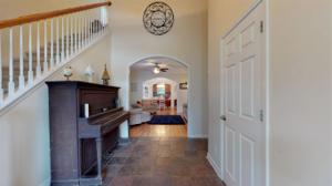 121 Rose Dr 