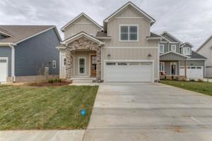 32 Lake Life Ct