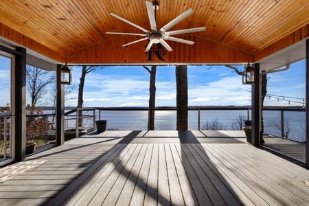 591 Shore Dr